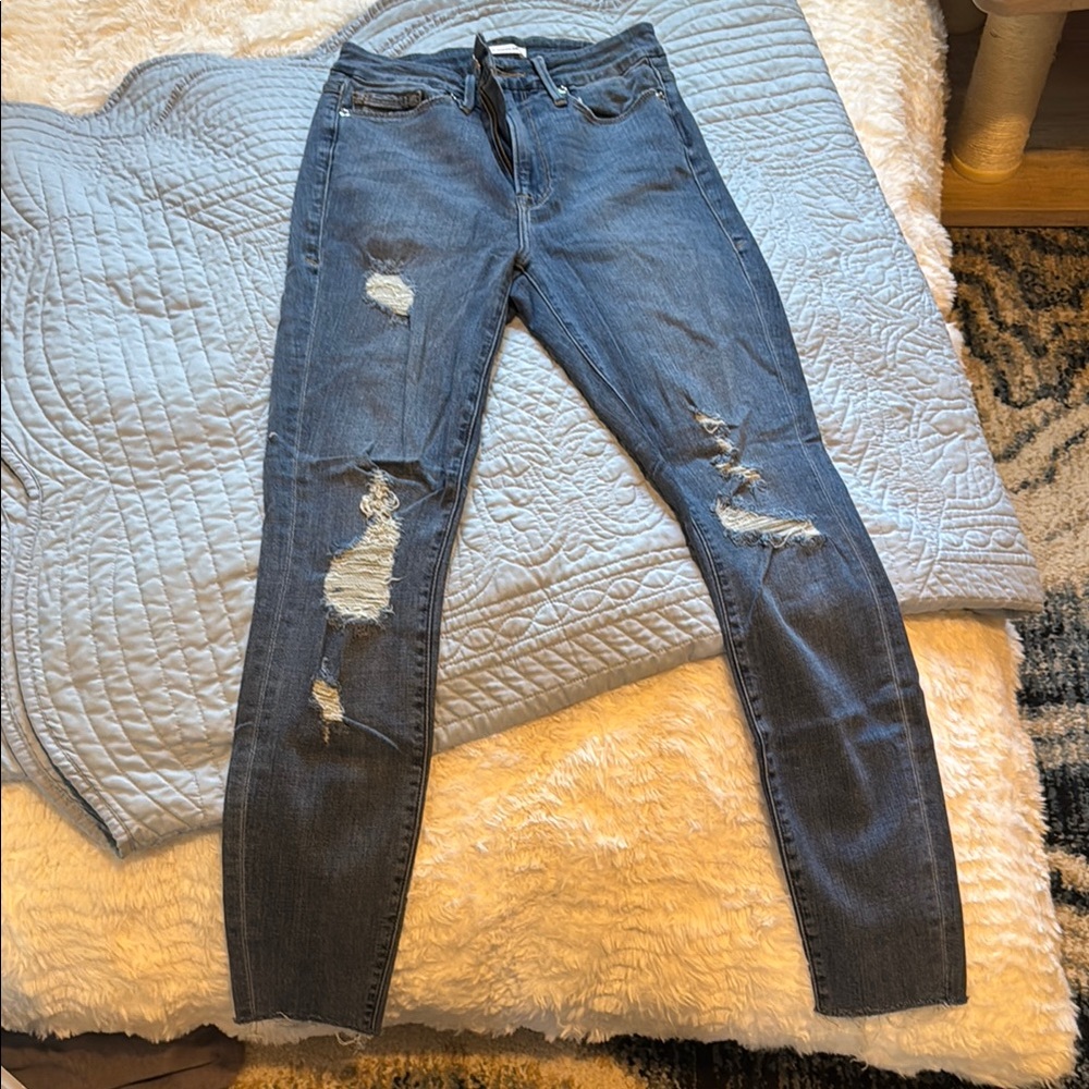 Good American Blue Skinny Jeans Distressed Style